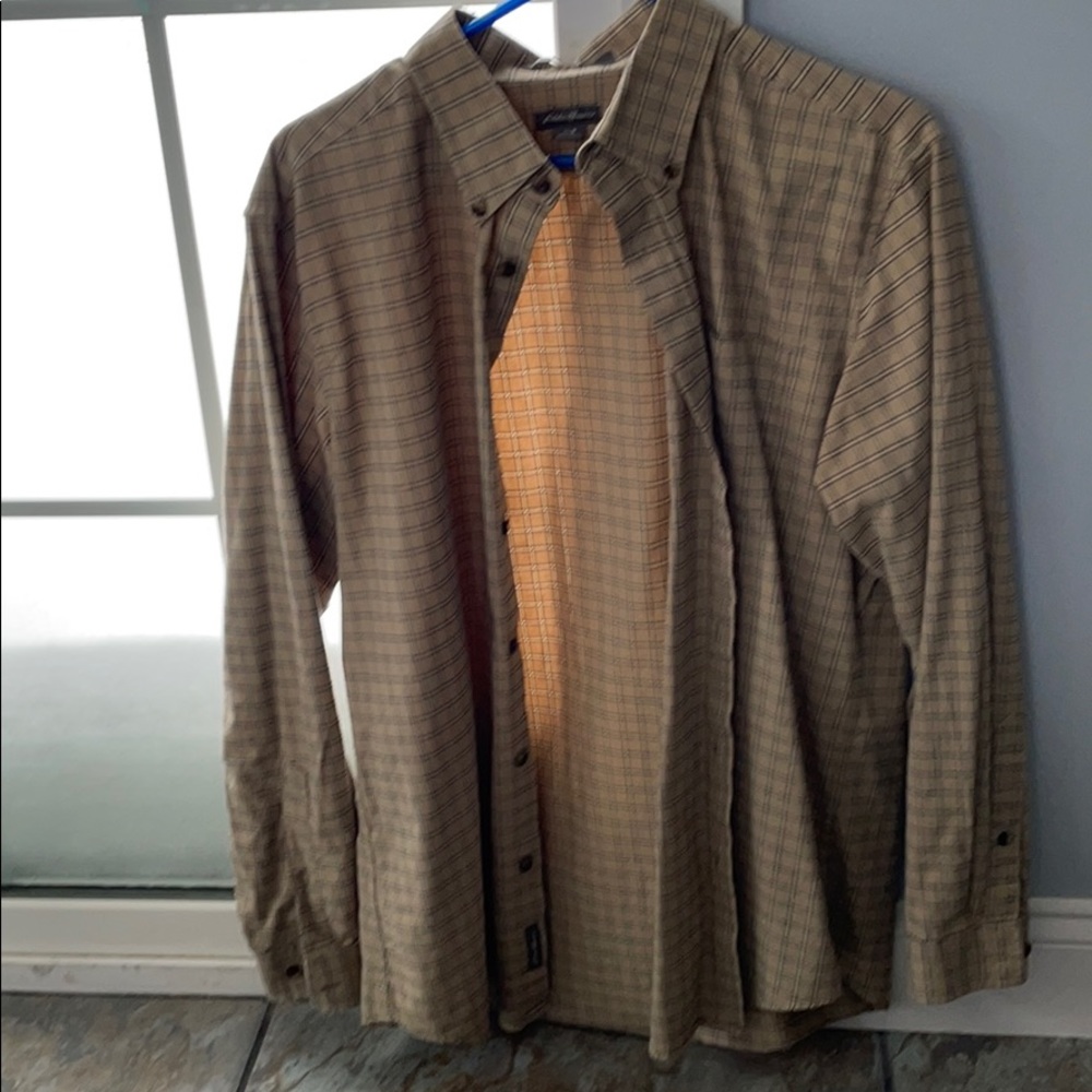 Men’s flannel button down